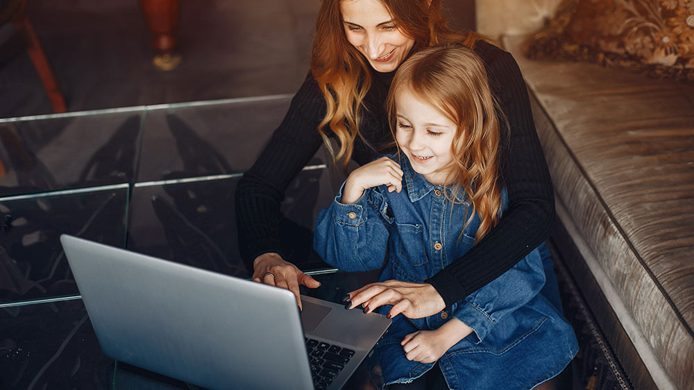 12/10 é Dia das Crianças, e agora: foco nos pais ou nos pequenos?